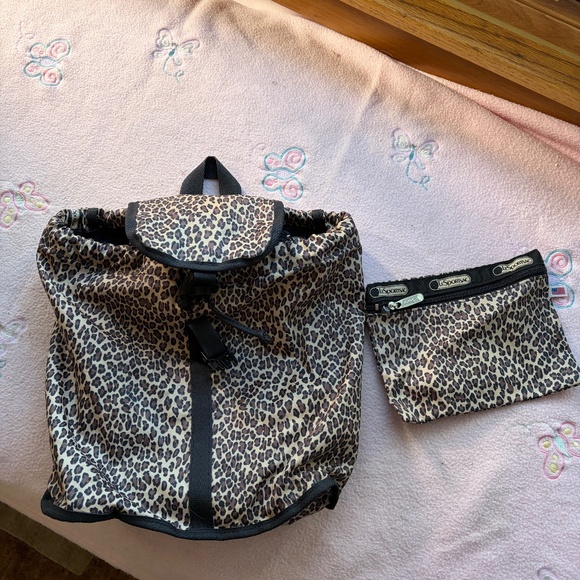 LeSportSac Vintage Leopard Print Backpack & Cosmetic storage Bag - NWOT Unused main image 12
